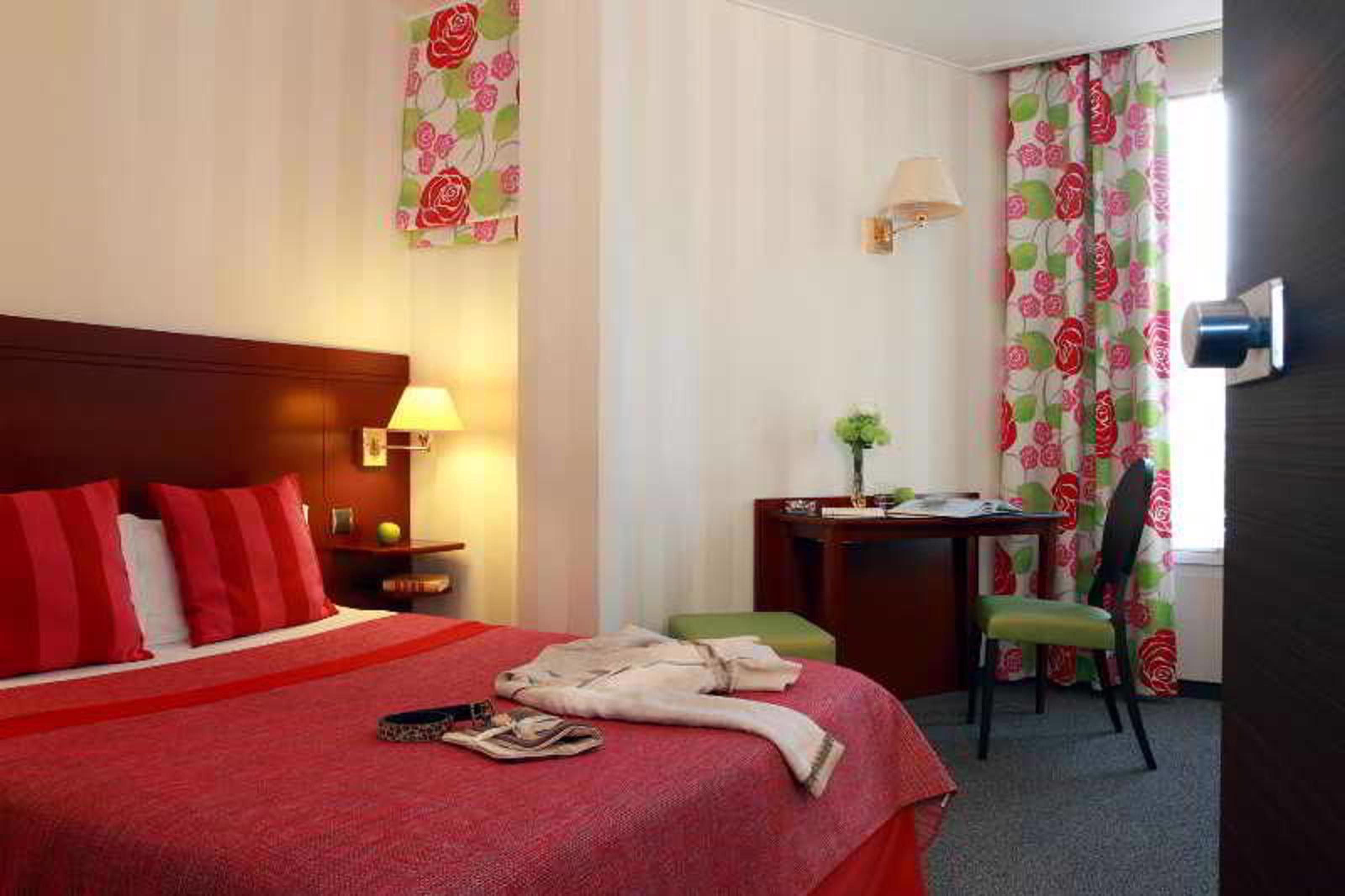 Hotel Espace Champerret Левалоа-Пере Екстериор снимка